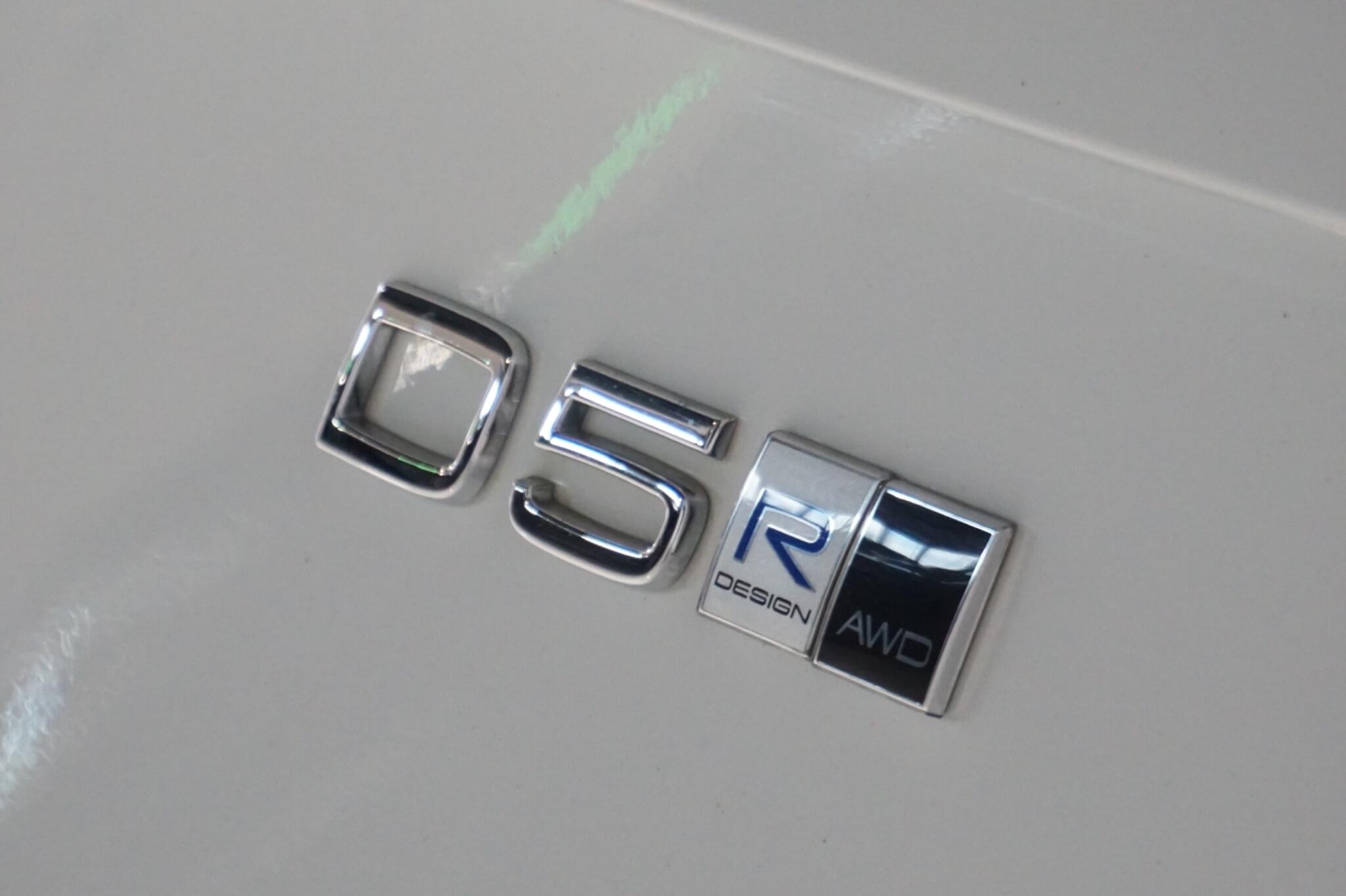 Volvo XC90 2.0 D5 PowerPulse R-Design SUV 5dr Diesel Auto 4WD Euro 6 (s/s) (235 ps)